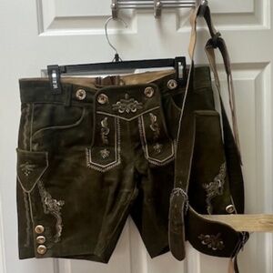Marjo Bavarian Lederhosen Unisex Shorts, size 40 (4 in women's)